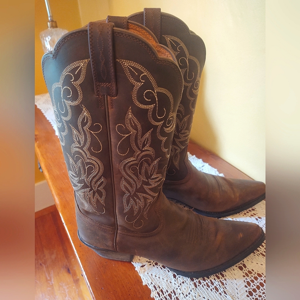 Ariat Cowboy Boots women's